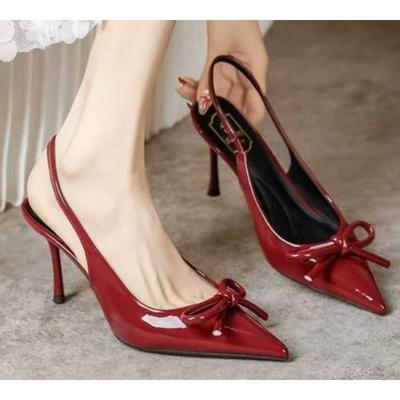 Mode Talons Hauts Noirs Talons pour Femmes Nouveau Style Pointu Nœud Talon Fin Professionnel Été Semelle Rouge Un Bouton Sandales Bout Ouvert Zapatos Mujer