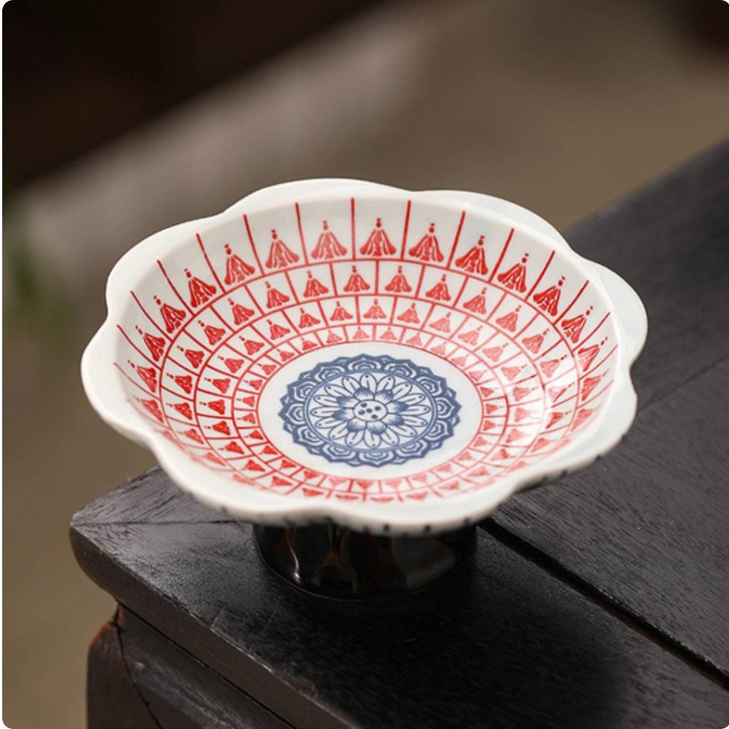 Blue and White Pedestal Bowl Decorative Porcelain Fruit Bowl Porcelain Tea Snack Plate Easy To Clean Pedestal Dessert Plate