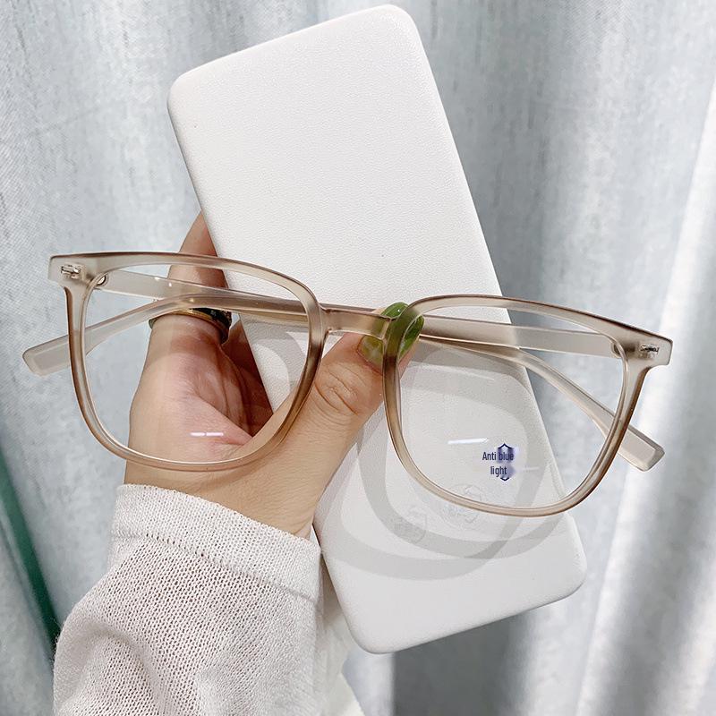Women's TR90 Color-Changing Myopia Glasses: Large Frame, Versatile Cold Tea Hue, Anti-Blue Light.