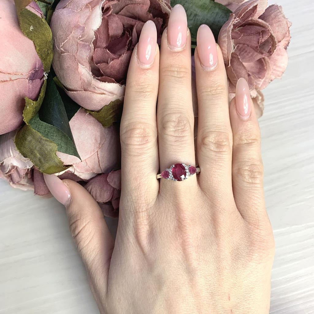 Серебряное кольцо с натуральным рубином 2.732ct, вес изделия 3,03 гр (2065326)