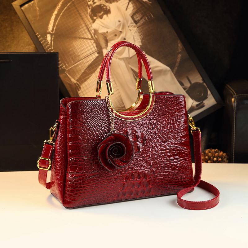 Genuine Leather Women s Handbags Crocodile Pattern Lady Flower Tassel Shoulder Messenger Bag Fashion Wedding Top Handle Bags