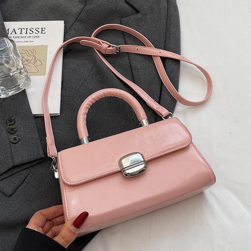 Hot Sale New Products Fashion Simple Style Versatile Portable Small Square Bag Ladies Commuter Niche Premium Casual Messenger Bag