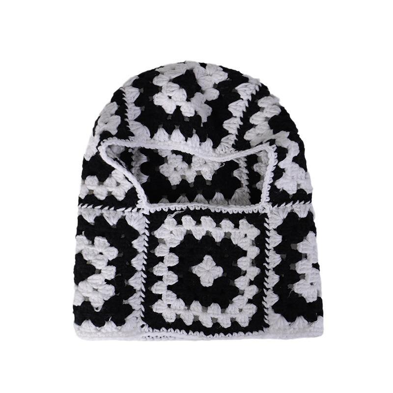 

Handmade crochet balaclava hat autumn and winter retro pullover ear protection hat suitable for men and women, cold proof One Size чорний