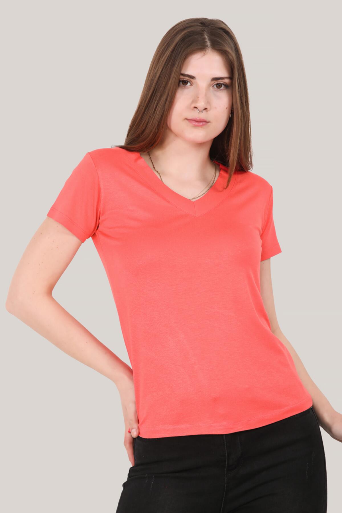 

Женская футболка с v-образным вырезом