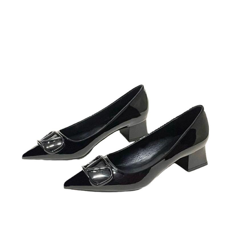 Temperamentní módní špičaté boty na silném podpatku dámské nové mělké univerzální pohodlné profesionální střední podpatek vysoké podpatky