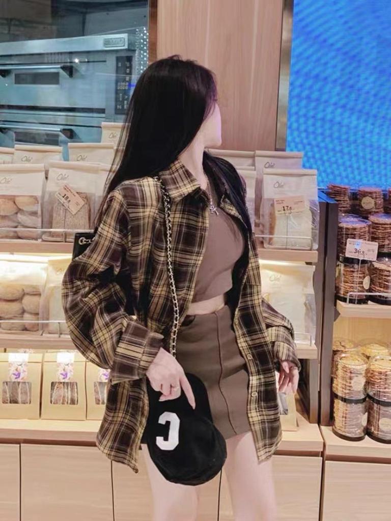 Women's Plaid Long Sleeve Korean Style Cardigan Shirt - Loose Retro Jacket for Spring and Autumn