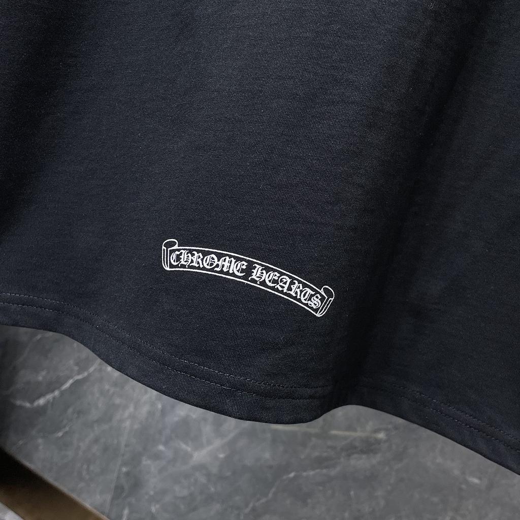 GZ-8952 CHROME HEARTS 2025 Léto Nové Vysoce Kvalitní Bavlna Kulatý Výstřih Volné Velká Velikost Pánské a Dámské Tričko Pár Tričko