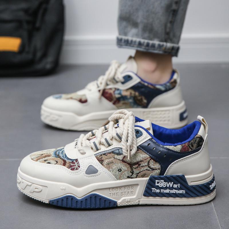 Men's Trendy Height-Enhancing Canvas Sneakers: Breathable, Versatile, Thick-Soled, Casual Sports Shoes for Youth.