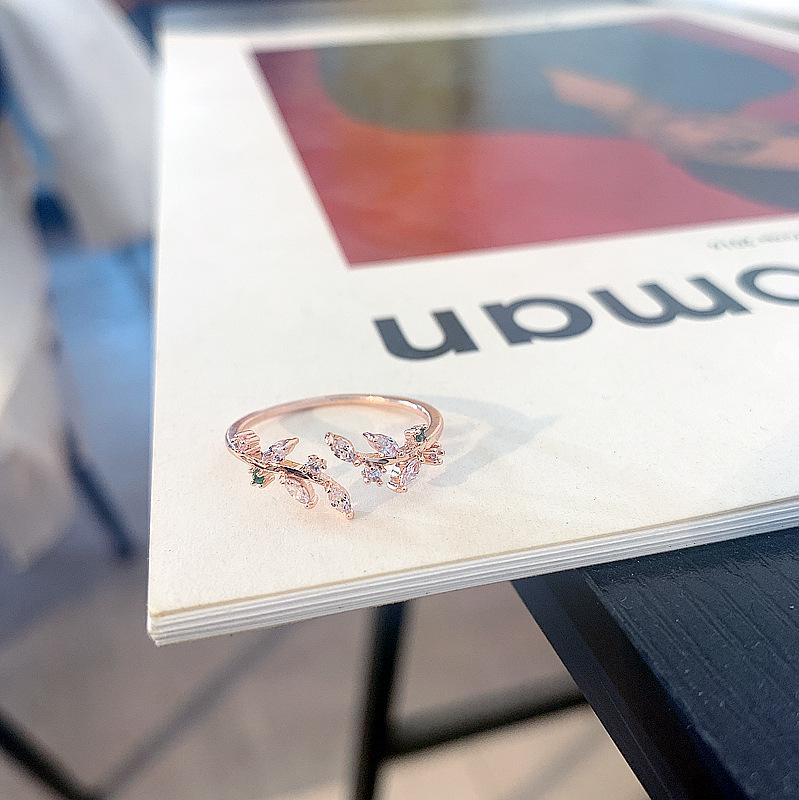 женщины Мода Серебряный цвет Кольцо Изысканные Листья Звезда Стрелка Геометрические Открытие Кольцо Установить Леди ювелирные изделия