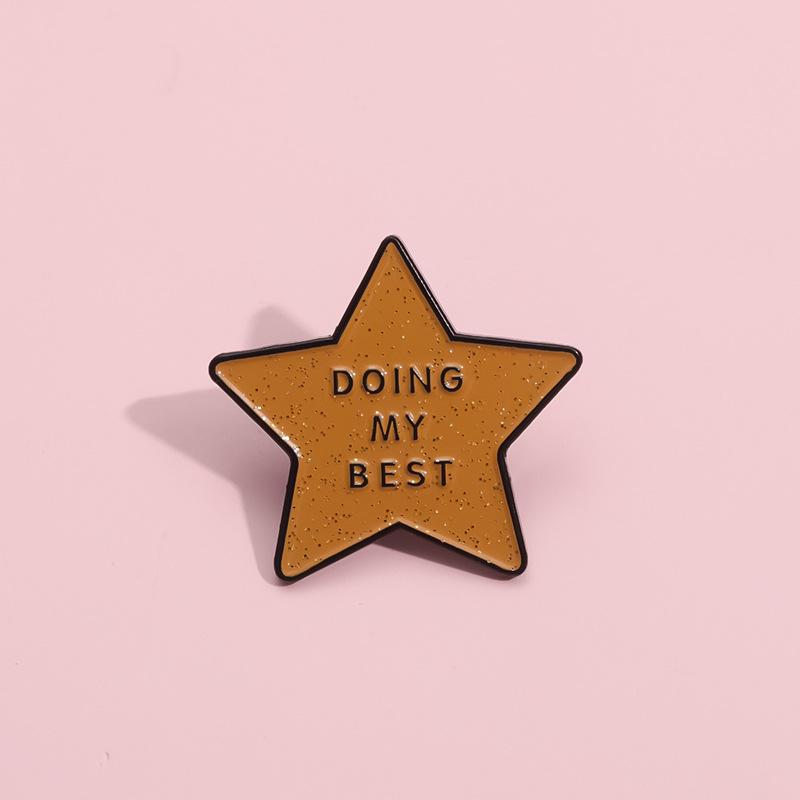 Inspirational Star-Shaped Metal Brooch with 'DING MY BEST' Lettering