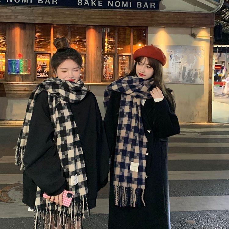 New Black and White Large Plaid Thickened Warm Scarf for Women Winter Korean Student Plaid Tassel Couple Shawl and Scarf