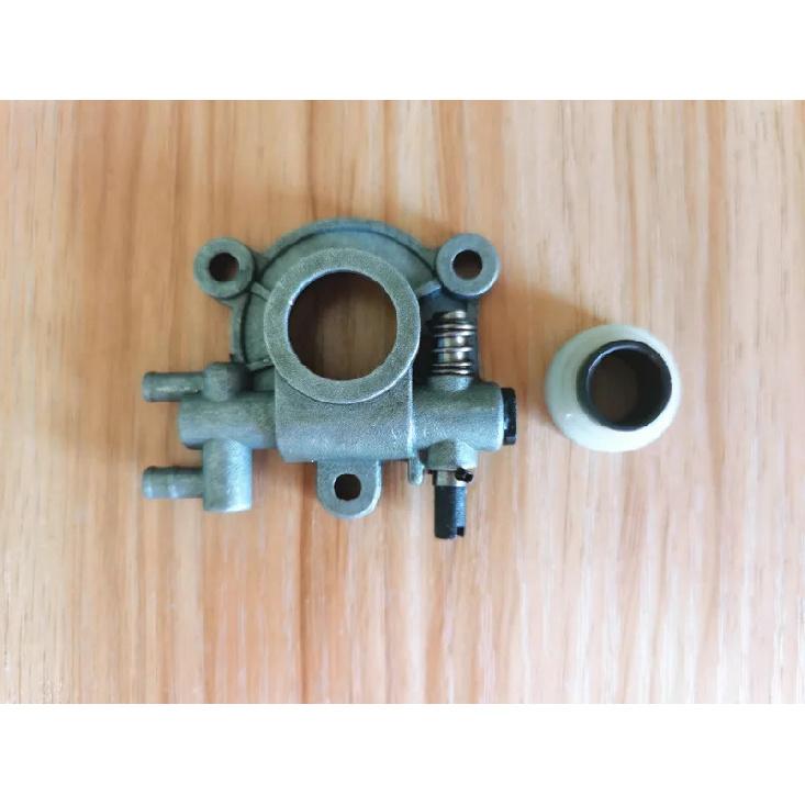 6200 Oil Pump & Worm for Chinese 6200 662 Chainsaw 62CC chain saw parts