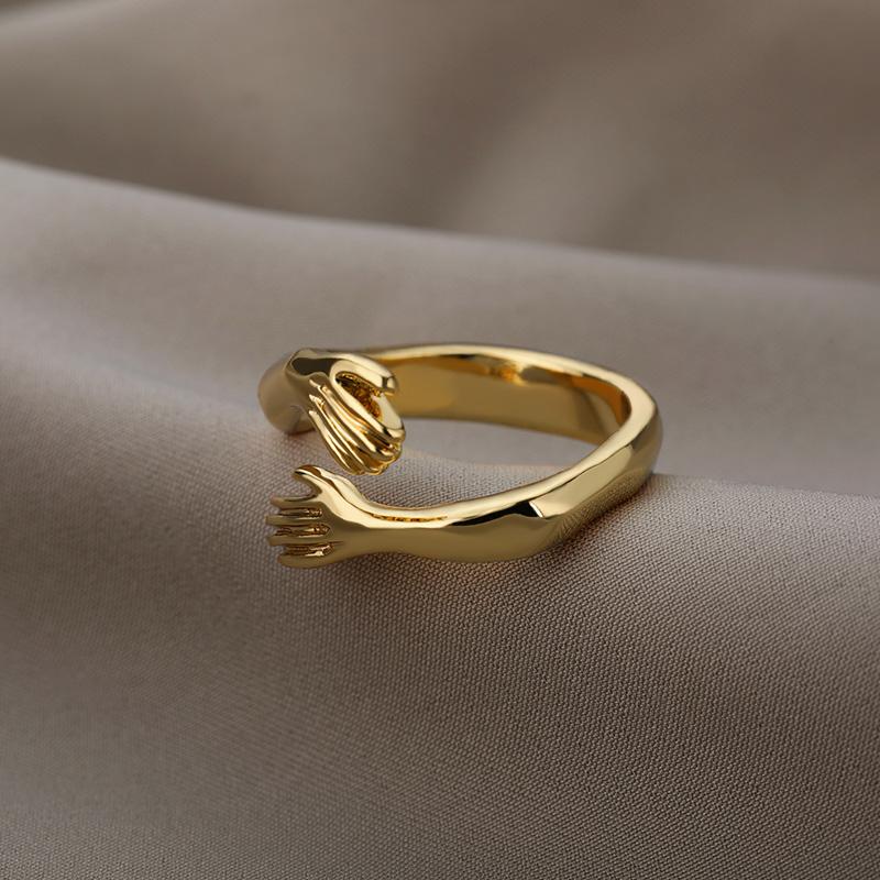 Gothic Hug Hands 18K Gold-plated Anti Fading Rings for Women Mom Stainless Steel Ring Punk Party Jewelry 2026 Accessories Gifts
