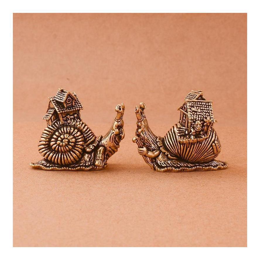 Simulation Animal Figurines Miniatures Toys Hip Hop Exaggerate Solid Brass Snail House Small Ornaments Tea Pet Ceremony Copper