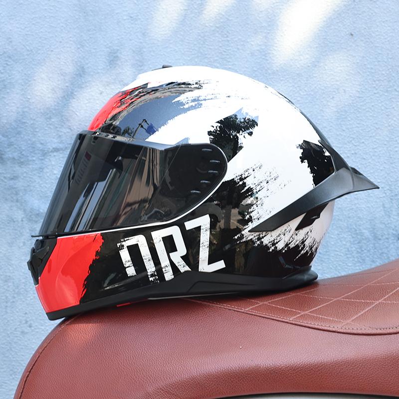 966Motorcycle helmets, men's and women's full face helmets, four season personalized large tail wing motorcycle running helmets