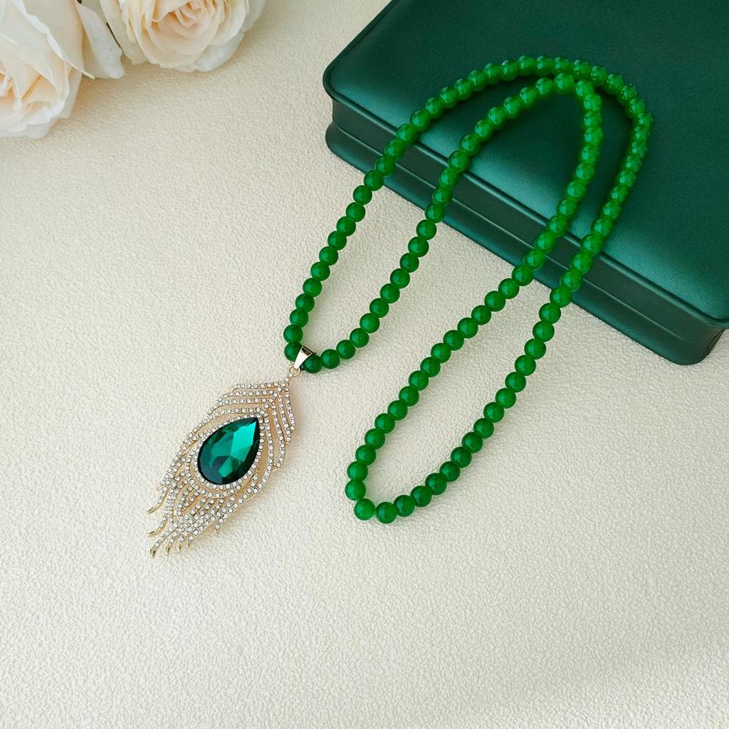 Retro Green Beaded Long Necklace: High-End Chinese Style Fall/Winter Sweater Chain