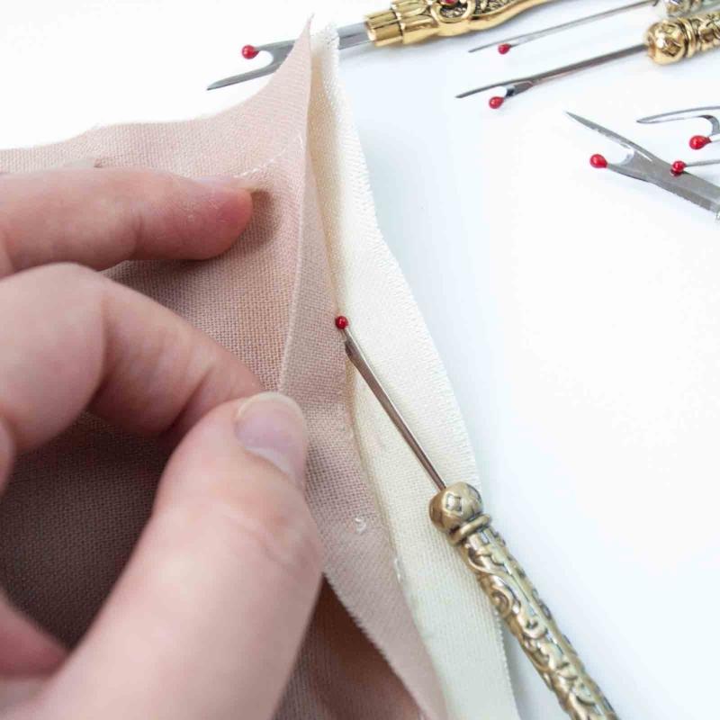 Sewing Seam Unpicker with Easy Insert Needle Threader for Removing Thread, Hand Quilting Embroidery Needlework Project