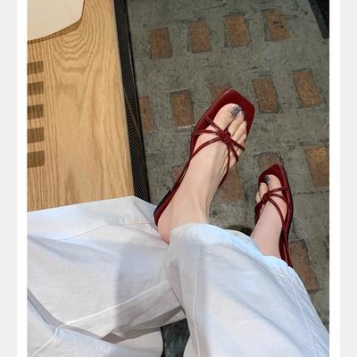 Bow Red Flat-bottomed Cool Slippers Women's 2025 Summer Outer Wear Simple Commuting Square Head Open-toed French Strap Drag