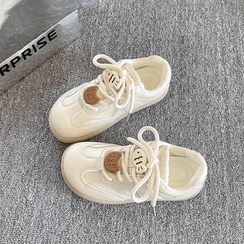 New retro women's fashion versatile round head casual leather white board shoes autumn