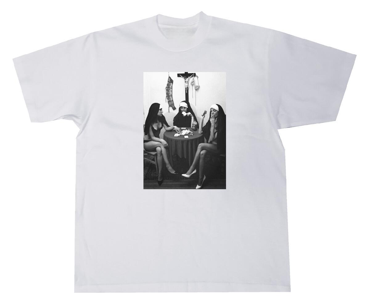 

Sexy Nun Smoking Men s T-shirt Street Hip Hop Retro T-shirt Neutral T-shirt Ropa Hombre Pattern 3D Printed Quick Drying Top 4XL