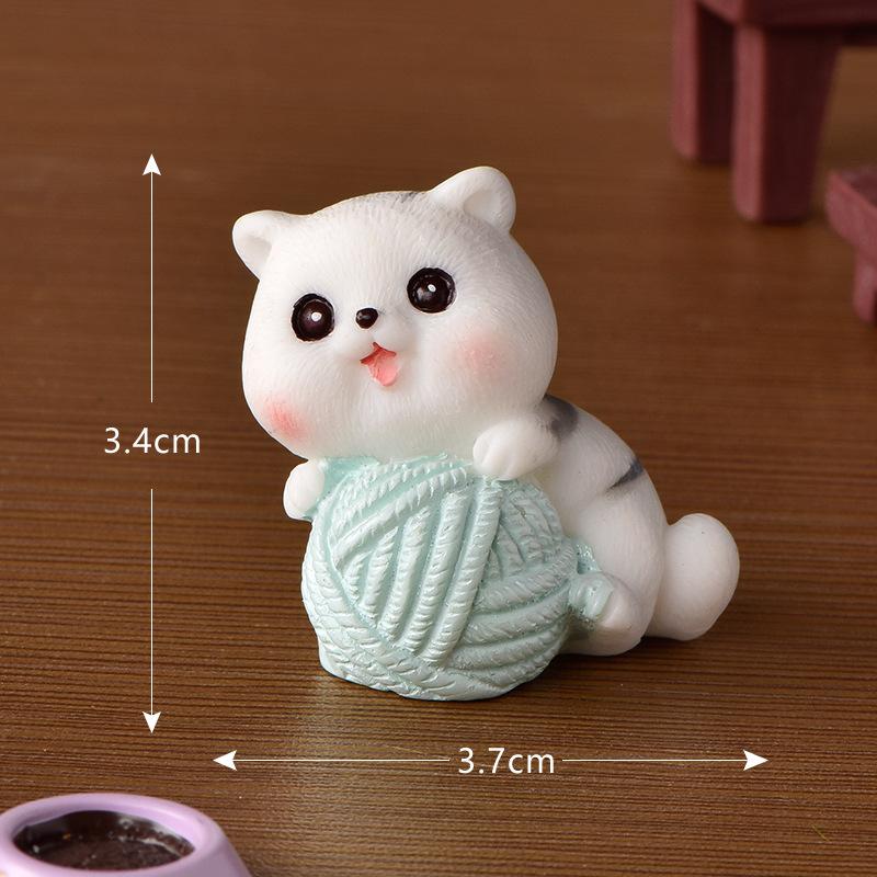 Figurines Miniature Mini Cute Cartoon Cats Resin Ornaments Crafts Desk Accessories For Home Decoration Room Decor DIY Kids Gifts