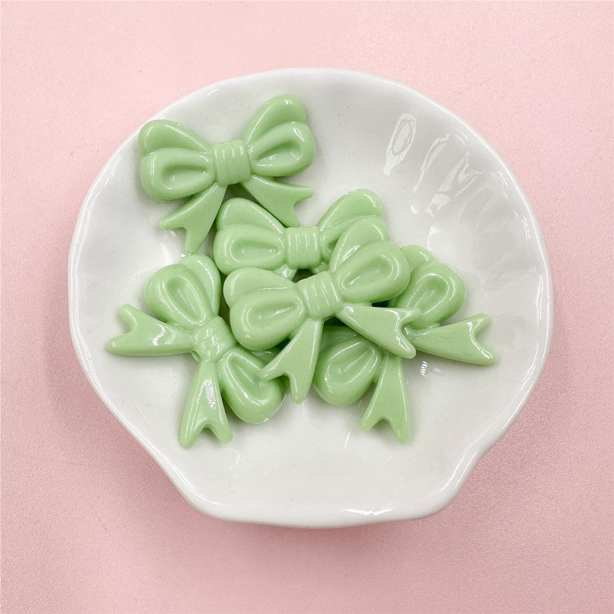 

Аксессуар «сделай сам», материал ручной работы, ювелирные аксессуары, шпилька, орнамент, аксессуар, материал, цепочка для телефона, изготовление галстука-бабочки, бант, бусины, акрил, ручная работа зелёный