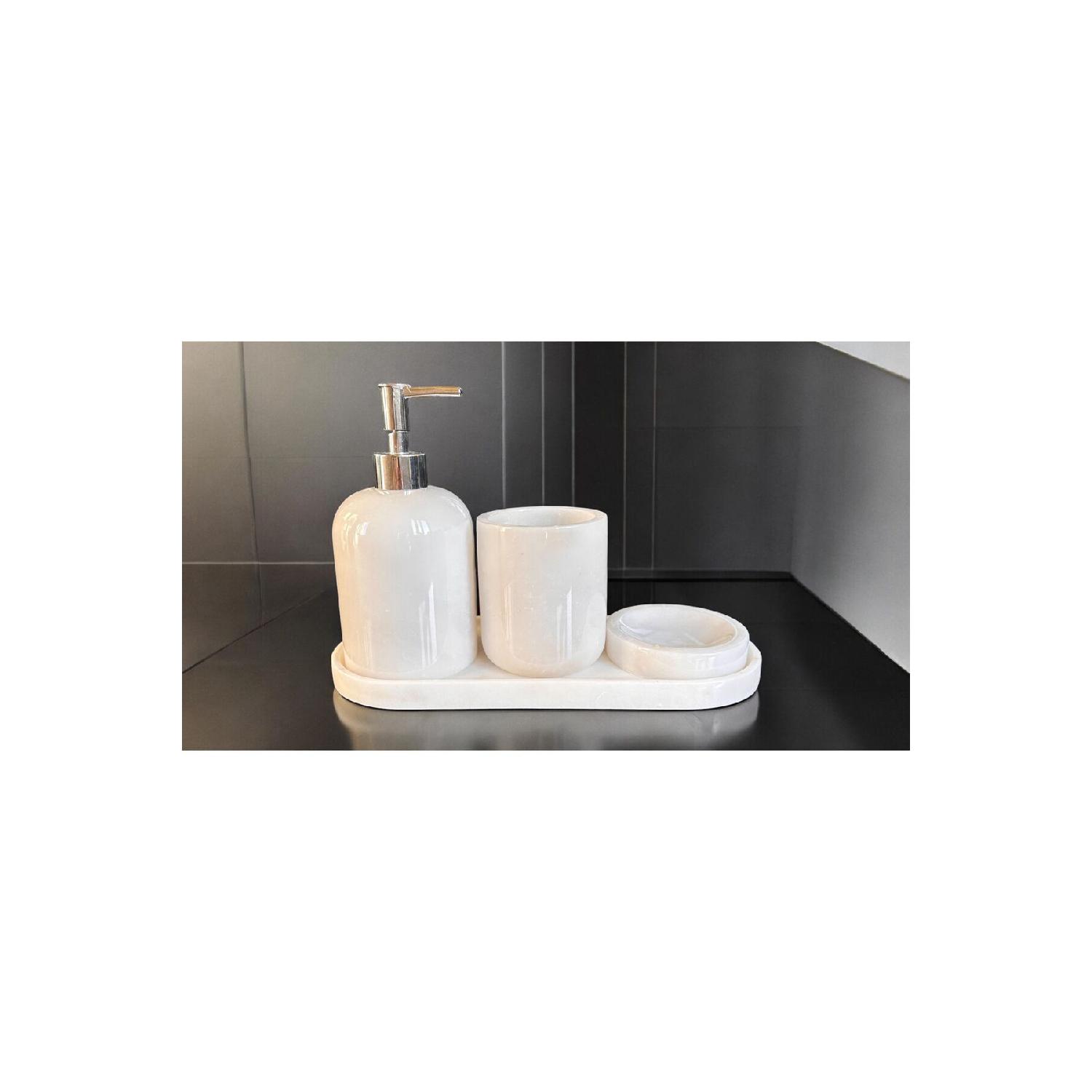 

Мраморный набор для ванной комнаты из 4 предметов Momento белый