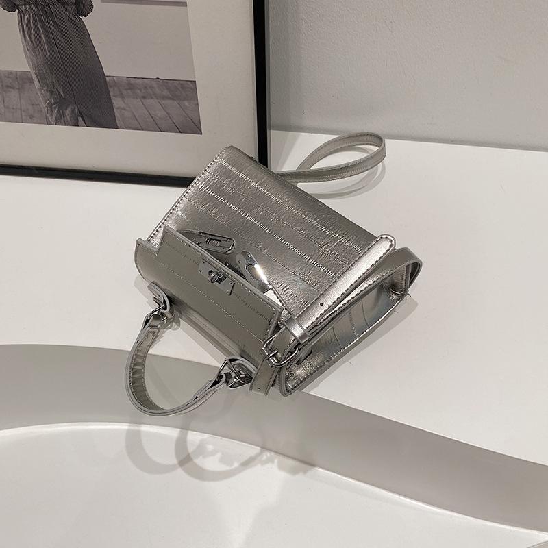 Small bag women's bag summer versatile new trendy fashion messenger bag gorgeous glossy portable small square bag