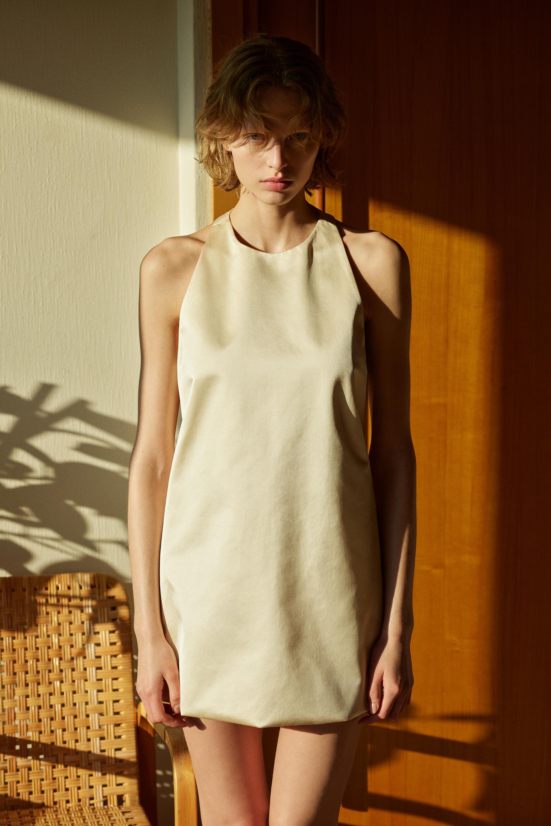 

ПЛАТЬЕ С ВЫРЕЗОМ-ВОЗДУШКОЙ ZW COLLECTION