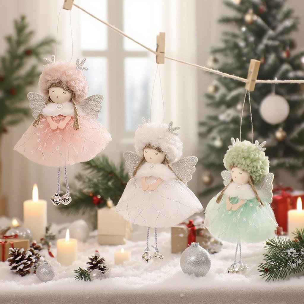 Vánoční ozdoba parohu soba s jehněčí vlnou a krajkovými andělskými křídly