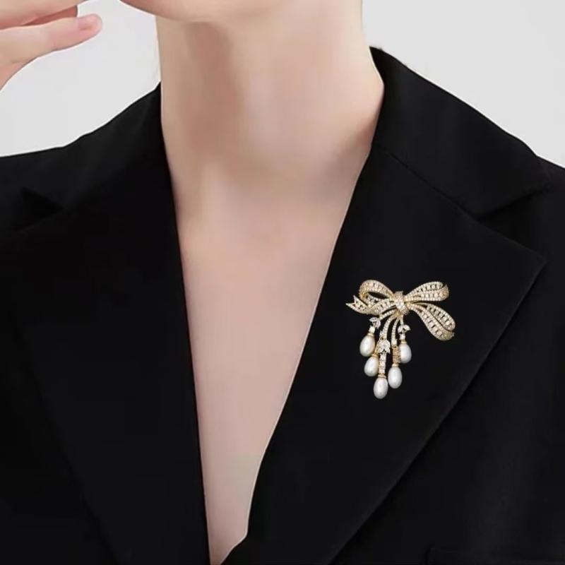 Luxury Zircon Pearl Bowknot Tassel Fashion Brooch Pins For Women Creative Handmade Suit Corsage Pins Clothing Accessories Gifts