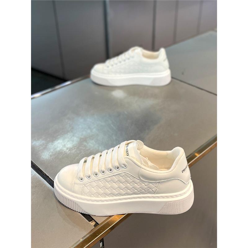 Spring and summer new thick-soled leather breathable board shoes comfortable sneakers bjd