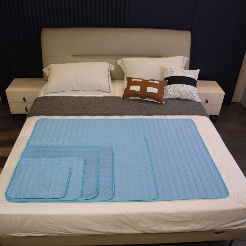 Summer Ice Silk Cooling Mat for Pets - Breathable Pad for Cats and Dogs