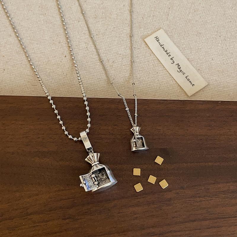 Design Sense Can Open Money Bag Pendant Necklace Female Niche Personality Unique Exquisite Versatile Neck Chain Sweater Chain