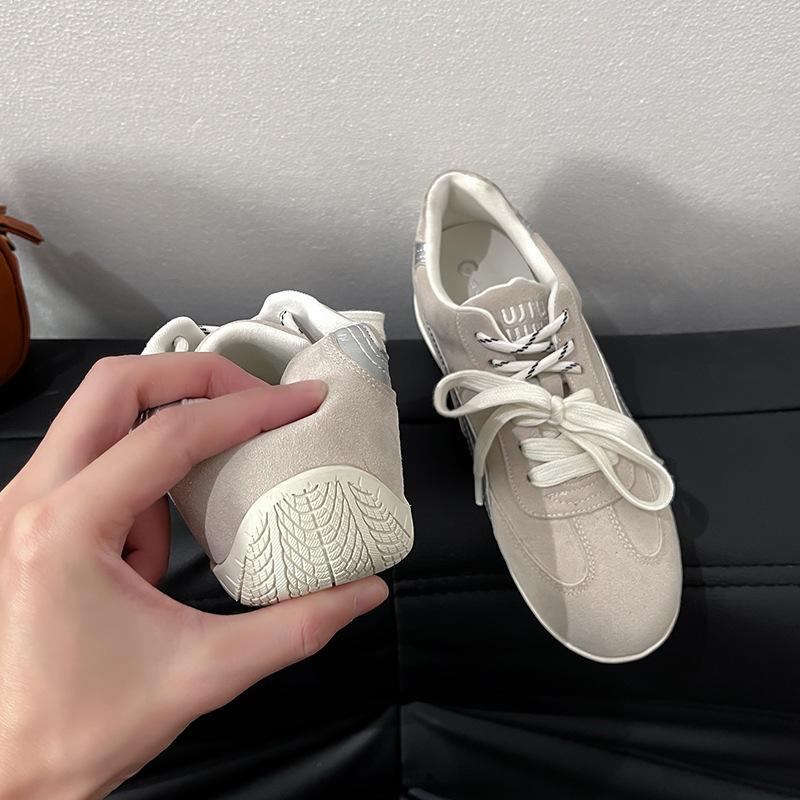Forrest Gump training shoes women's 2025 autumn and winter fashion explosion flat-bottomed retro little white shoes soft-soled casual and comfortable
