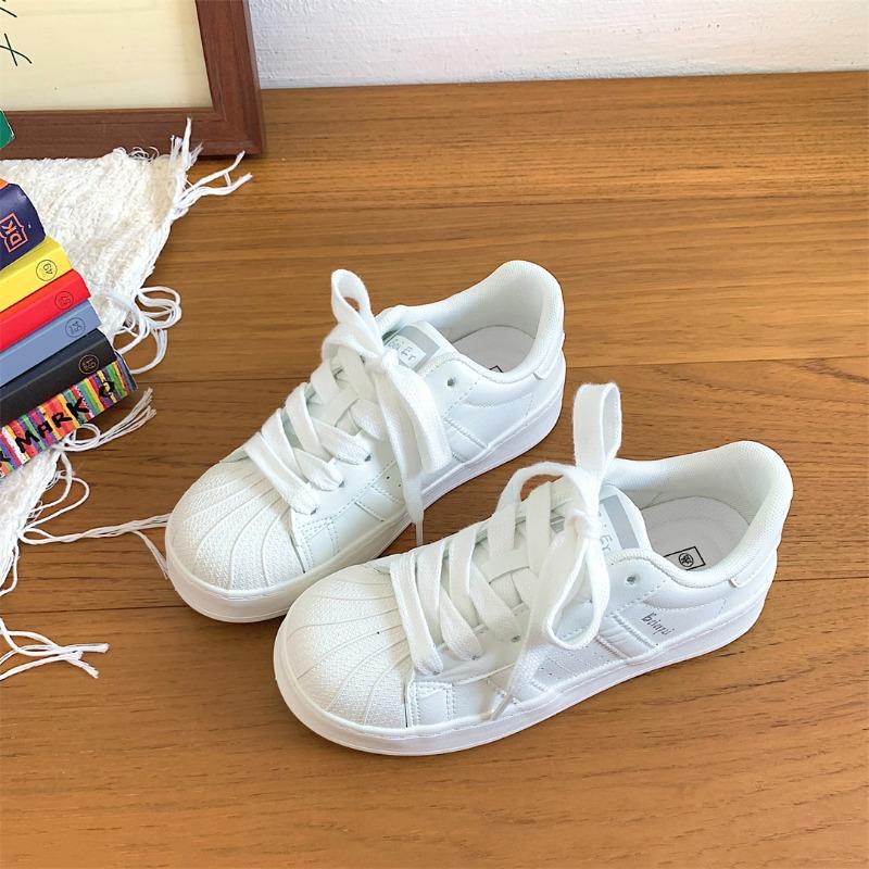 

Женские туфли на толстой желтой подошве, с мыском-ракушкой, осенне-зимние, новые, нишевые, универсальные, спортивные, студенческие, повседневные белые туфли 40 белый