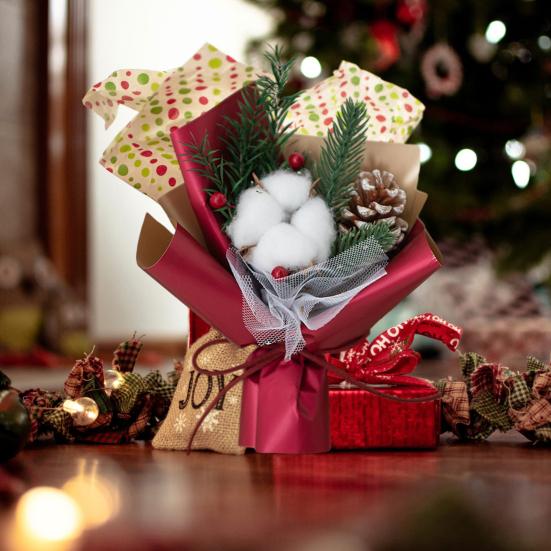 Mini vánoční kytice Umělé jehličí Borovice Šiška Bavlněná květina Ruční kytice Ornament Roztomilé stolní ozdoby Dekorace na vánoční stromeček