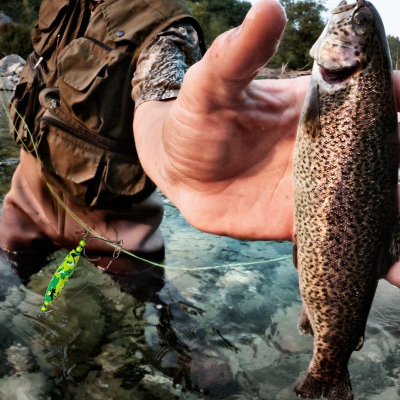 4Pcs High Buoyancy Catfishes Rattling Line Float Catfishes Float Rigs with Hook Fishing Bobbers EVA Foams Peg Float