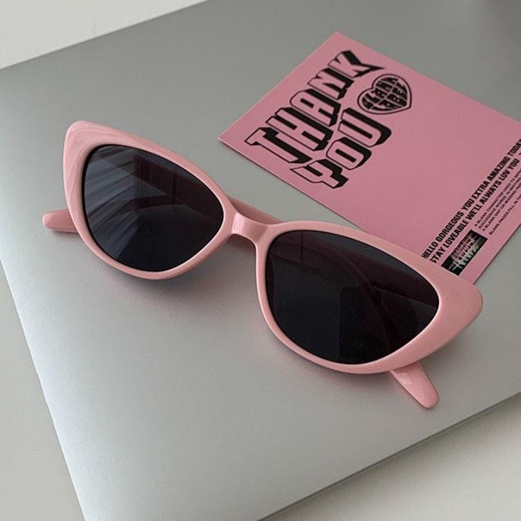 Internet celebrity sunglasses niche high sense retro versatile cat eye pink sunglasses sun protection show face small frame fashion C