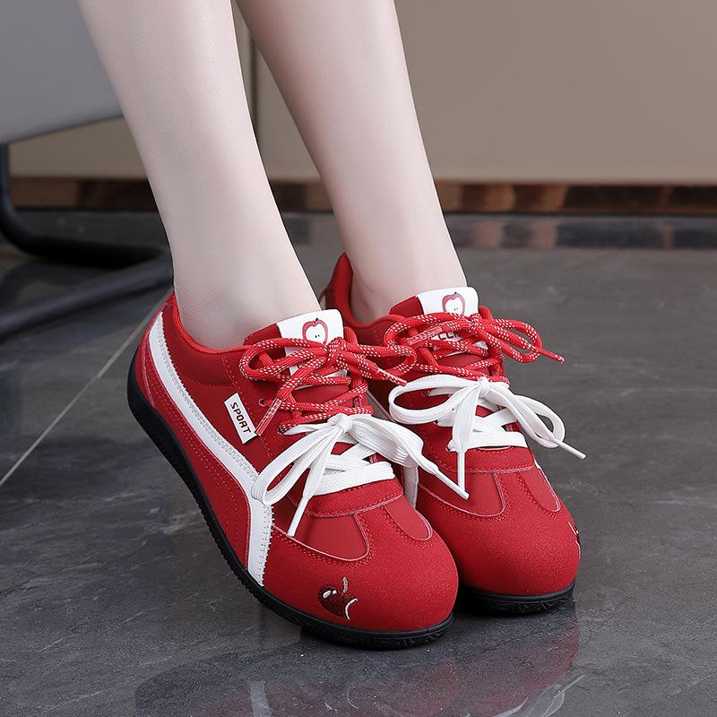 Red German training shoes women's spring new student versatile lightweight board shoes soft-soled casual sports shoes
