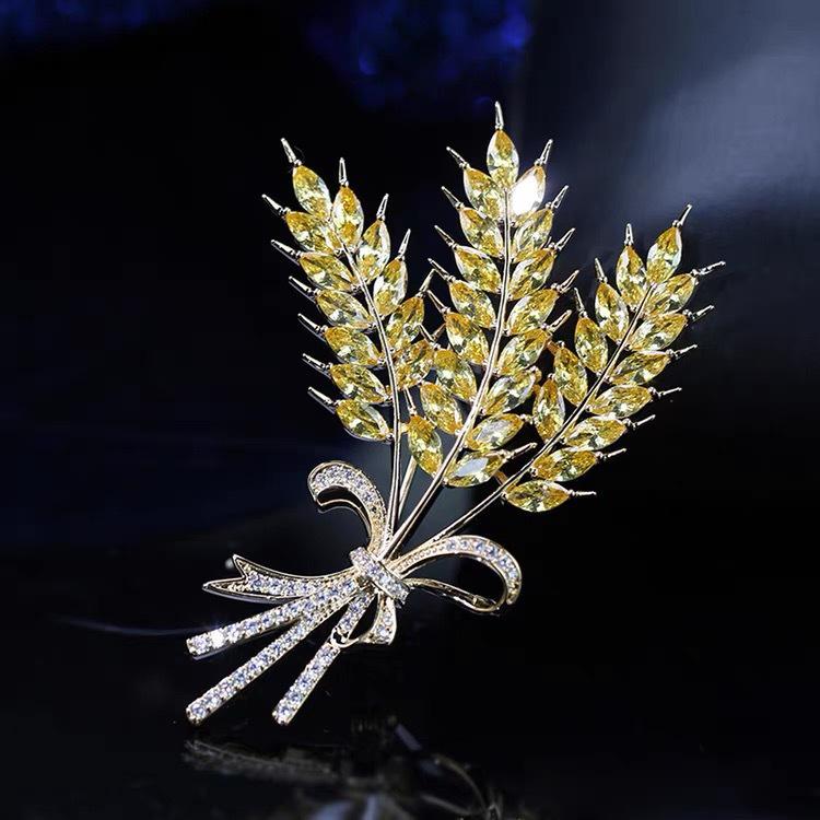 Luxury Wheat Ear Brooch: Elegant, Versatile Pin for Professional Suits and Fashionable Japanese-Korean Styles.