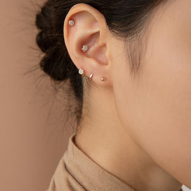 Lunne 14K Rounded Cubic Piercing (14K Gold) #W13