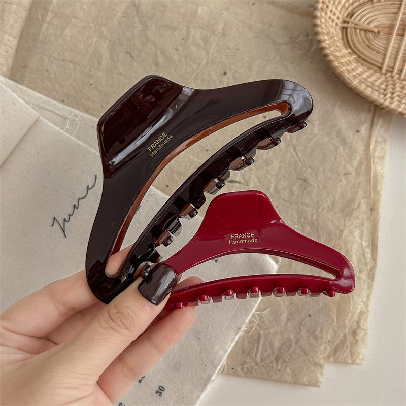 Gold-Labeled Acetate Dumpling Claw Clip Hair Accessory