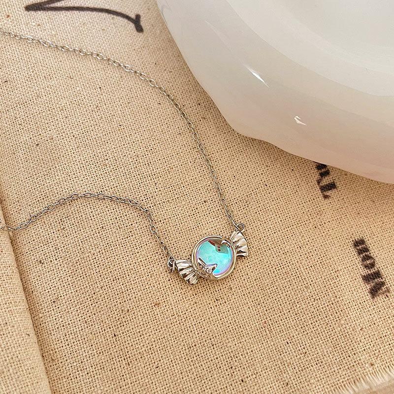 Blue Candy Pendant Necklace for Women Flashing Diamond Clavicle Chain High-end Niche Design Ins Style