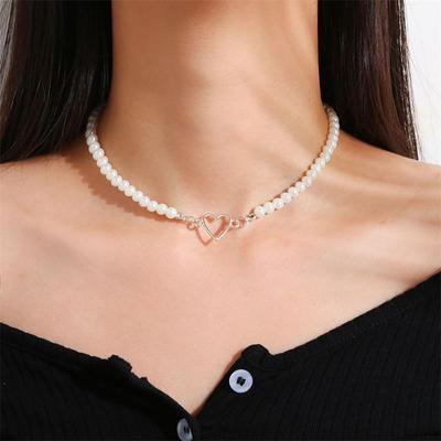 Hollow Heart Pendant Creative Simple French Vintage Pearl Necklace
