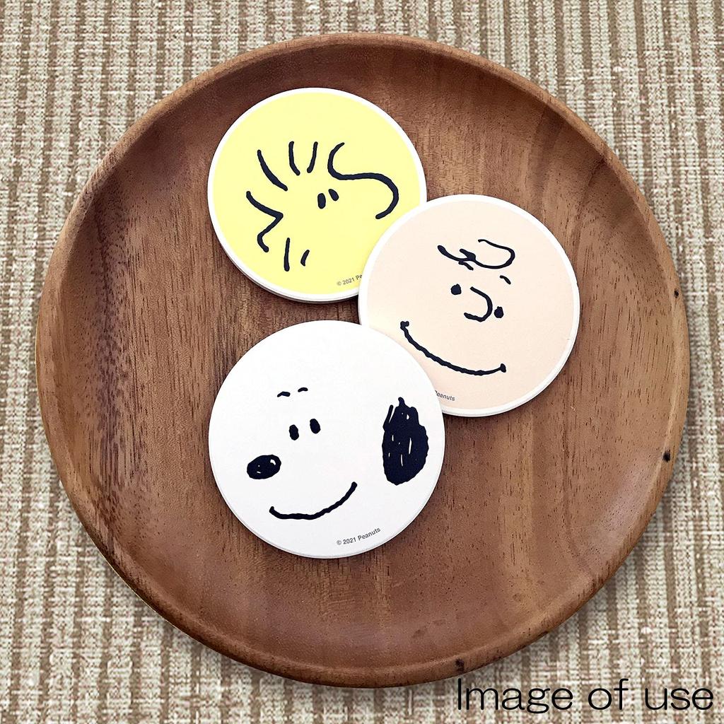 Kanesho Toki (Kaneshotouki) [Peanuts] Snoopy Ceramic Water Absorbent Coaster, 9cm Diameter, Close-Up, White, 493519