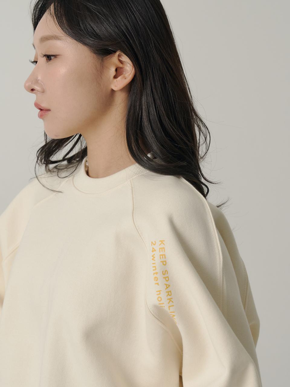Sorry, Too Much Love Standard Raglan Fleece Sweatshirt_Cream Cream/Free