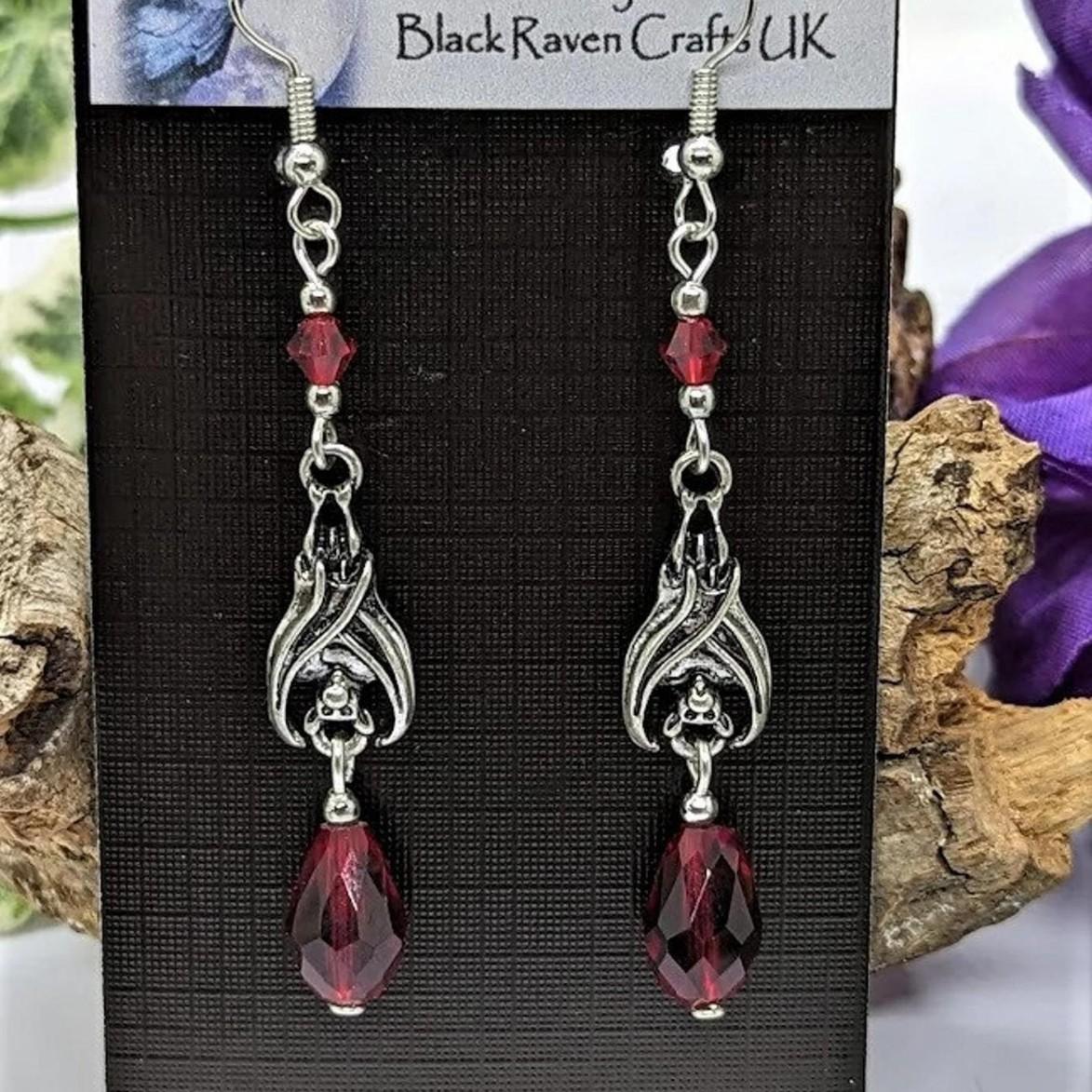 Retro Temperament Sliver Color Vampire Bat Red Teardrop-shaped Glass Teardrop Dangle Earrings for Women Halloween Jewelry Gifts