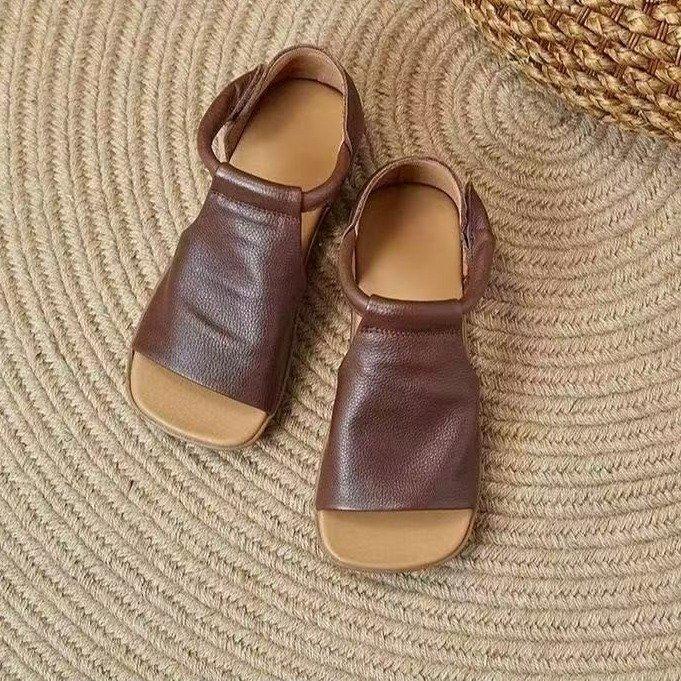 Retro soft leather design sense sandals women's summer 2025 lightweight flat bottom root open toe non-slip Roman sandals