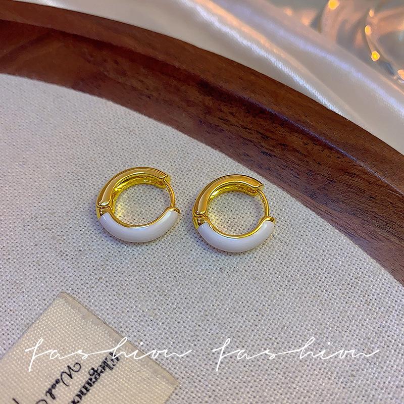White drop glaze ring earrings light luxury niche ear buckle Hong Kong style unique earrings